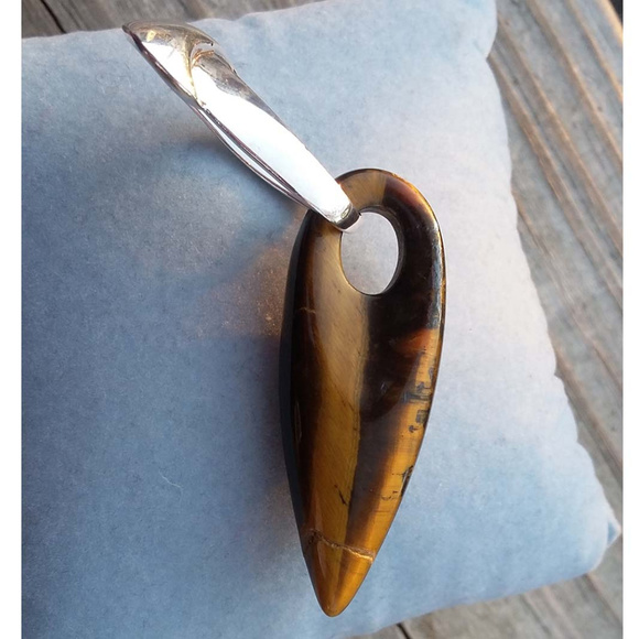 NEW RLM Studio Elongated Drop Tigers Eye Pendant - Picture 6 of 7